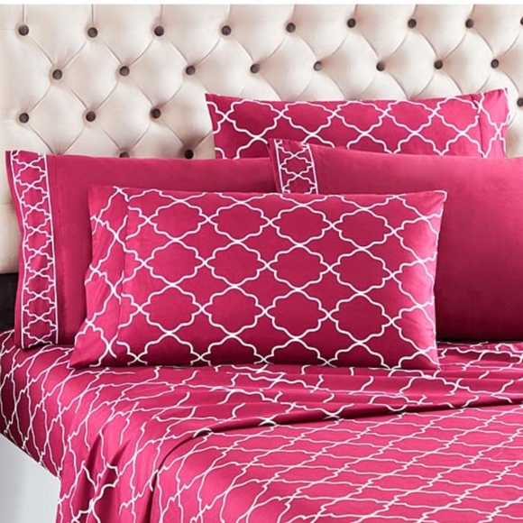 Queen size bed sheet set - Picture 1 of 5